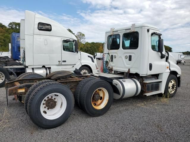 2015 Freightliner Cascadia 125