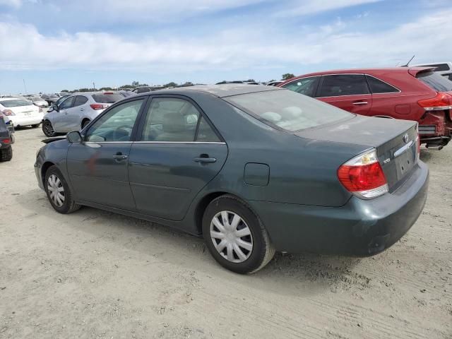 2005 Toyota Camry LE