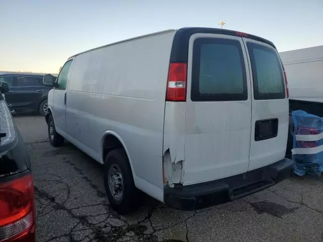 2021 Chevrolet Express G2500