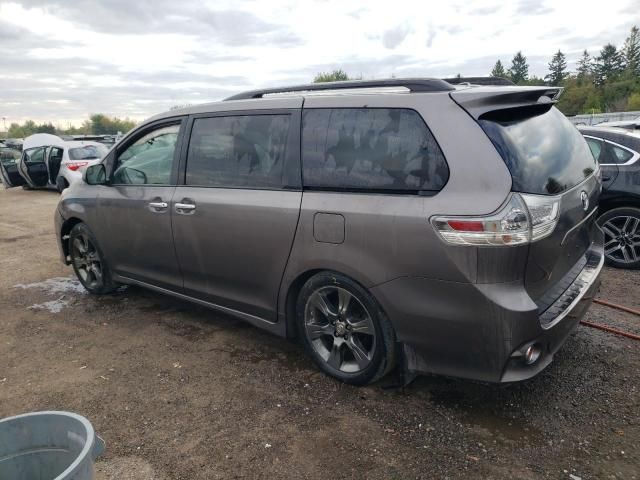 2016 Toyota Sienna SE