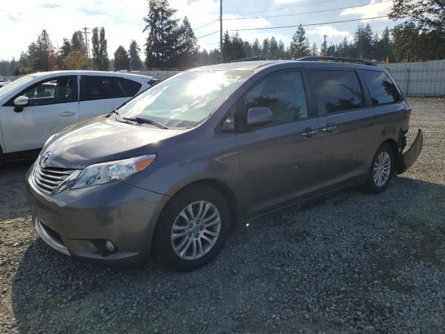 2015 Toyota Sienna XLE