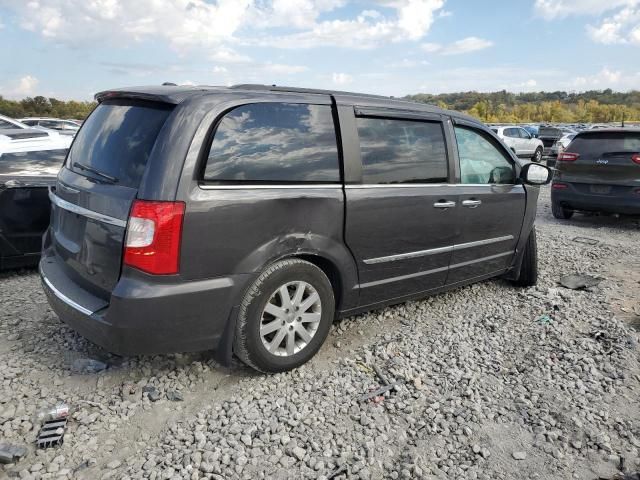 2016 Chrysler Town & Country Touring