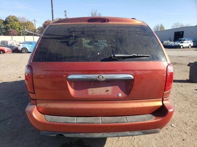 2006 Chrysler Town & Country Touring