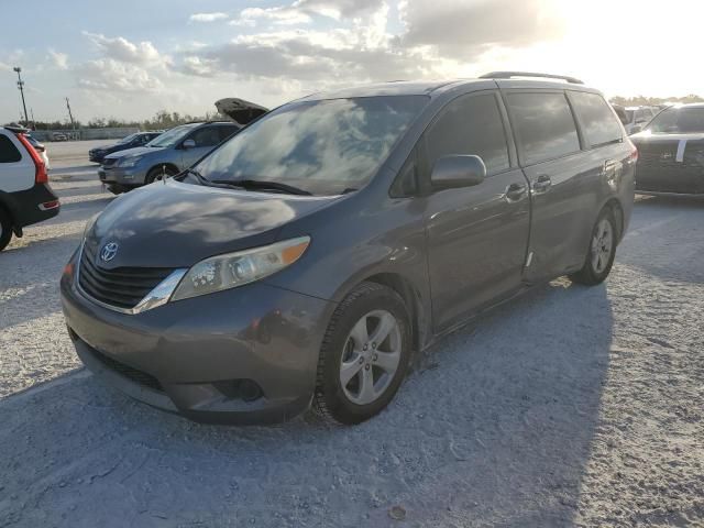 2011 Toyota Sienna LE