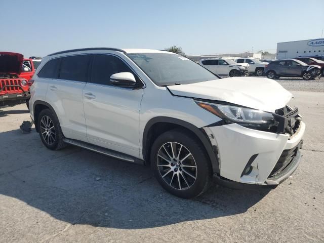 2017 Toyota Highlander SE