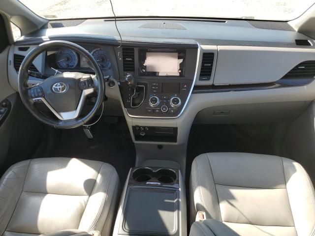 2015 Toyota Sienna XLE