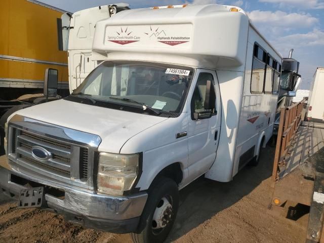 2008 Ford Econoline E350 Super Duty Cutaway Van