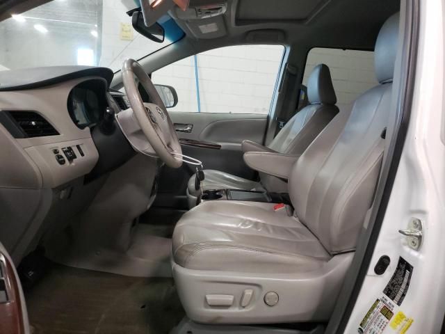 2013 Toyota Sienna XLE