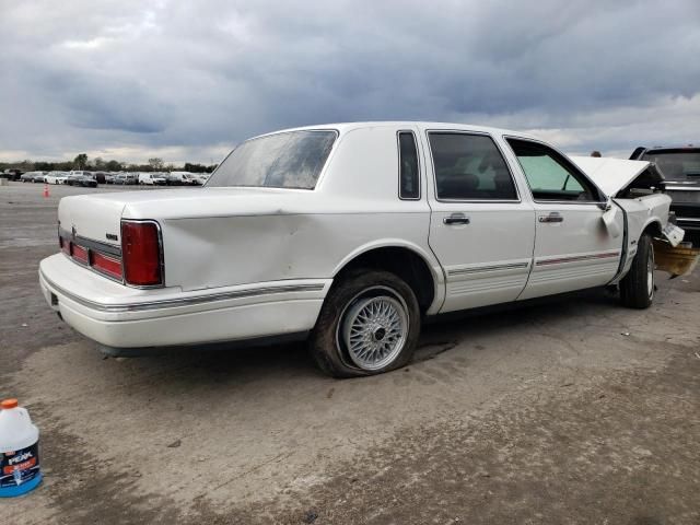 1997 Lincoln Town Car Signature