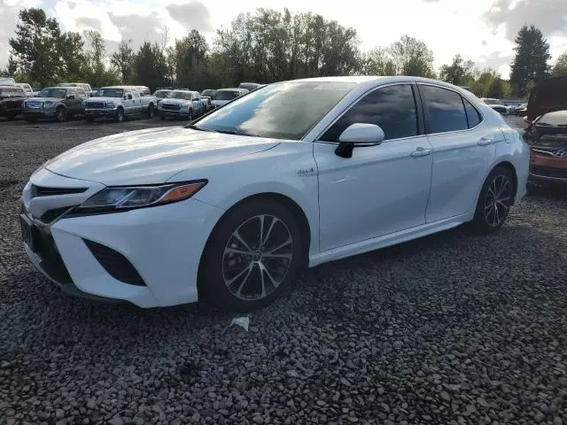 2020 Toyota Camry SE