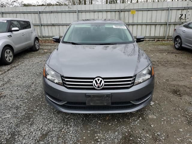 2013 Volkswagen Passat SE