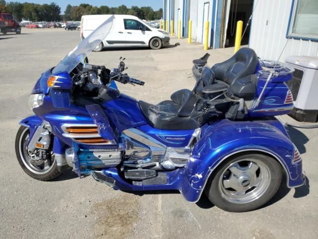 2005 Honda GL1800