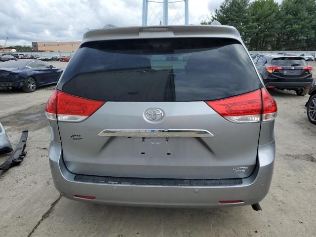 2013 Toyota Sienna XLE