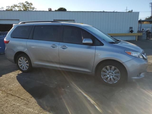 2017 Toyota Sienna XLE