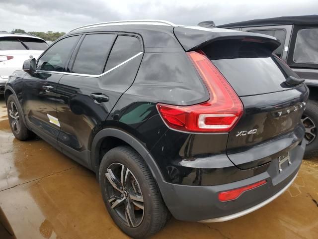 2023 Volvo XC40 Plus