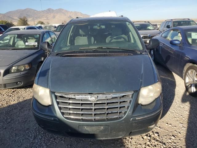 2006 Chrysler Town & Country Limited