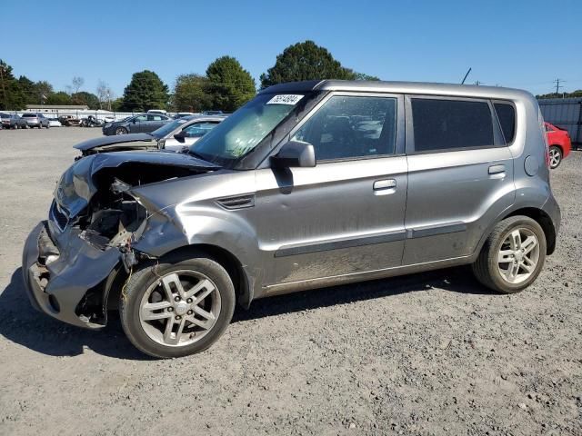 2010 KIA Soul +