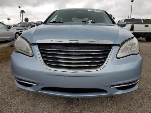 2013 Chrysler 200 Touring