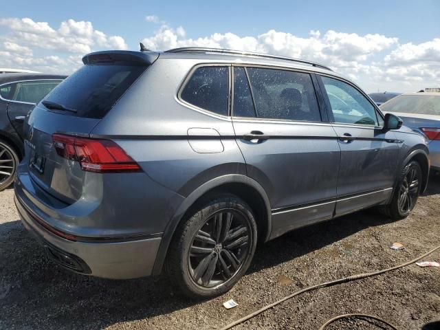 2022 Volkswagen Tiguan SE R-LINE Black