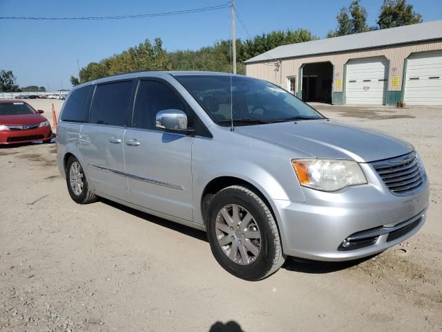 2011 Chrysler Town & Country Touring L