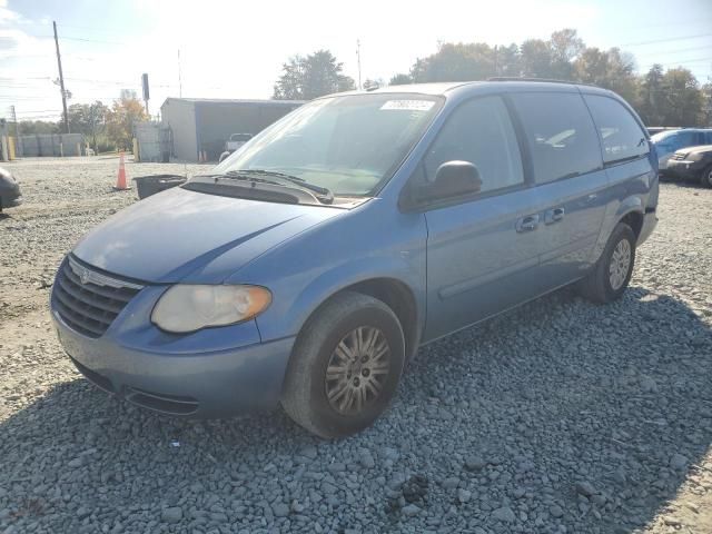 2007 Chrysler Town & Country LX