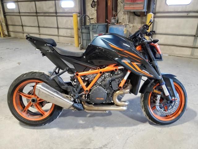 2023 KTM 1290 Super Duke R