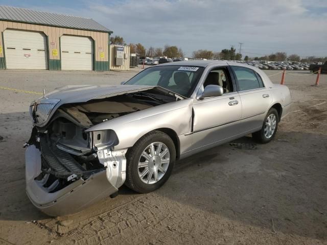 2011 Lincoln Town Car Signature Limited