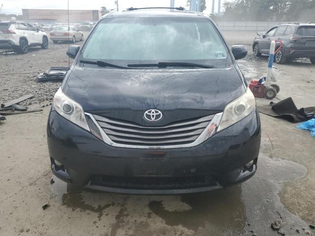 2013 Toyota Sienna XLE