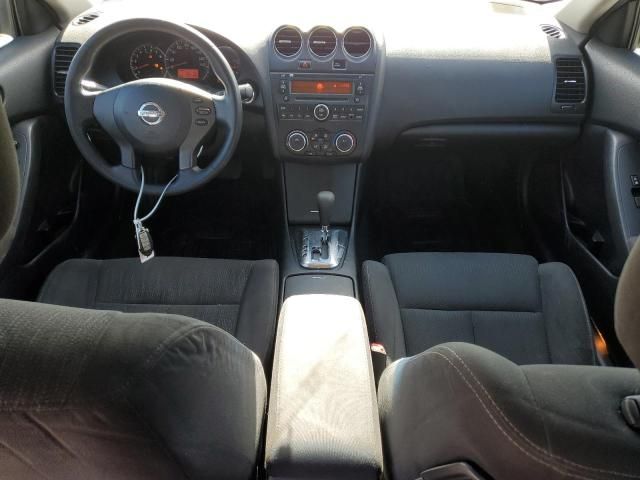 2010 Nissan Altima Base