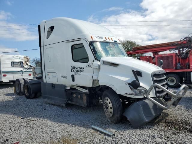 2021 Freightliner Cascadia 126