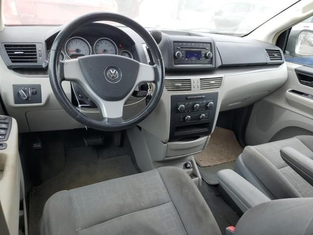 2009 Volkswagen Routan SE