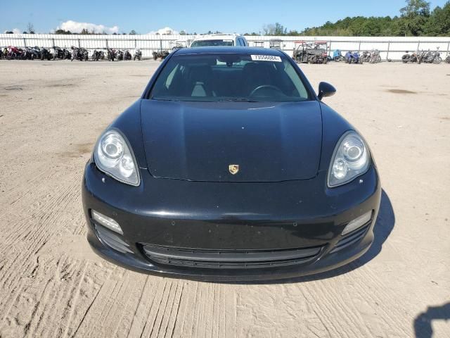 2012 Porsche Panamera 2