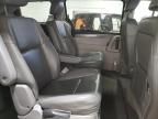 2010 Volkswagen Routan SE