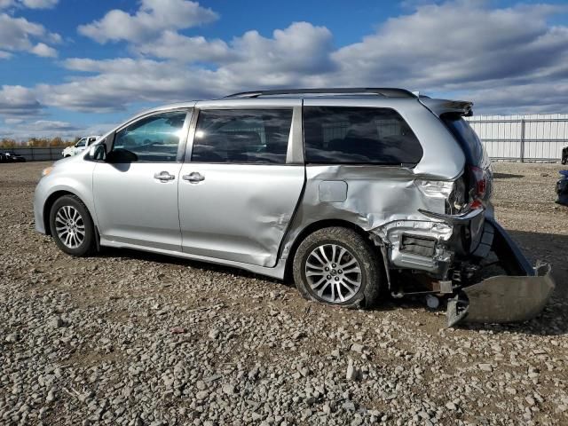 2019 Toyota Sienna XLE