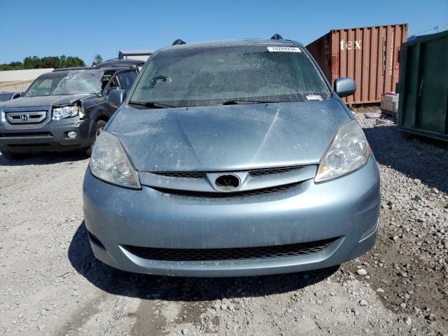 2008 Toyota Sienna XLE