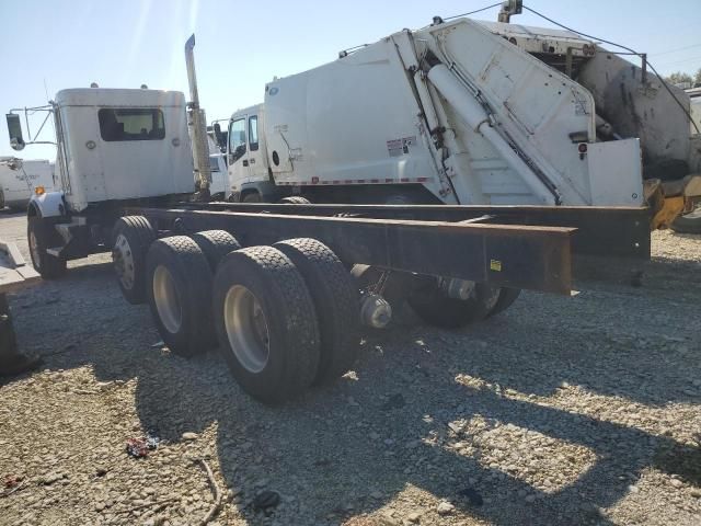 2005 Kenworth Construction T800