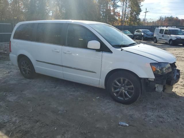 2015 Chrysler Town & Country S