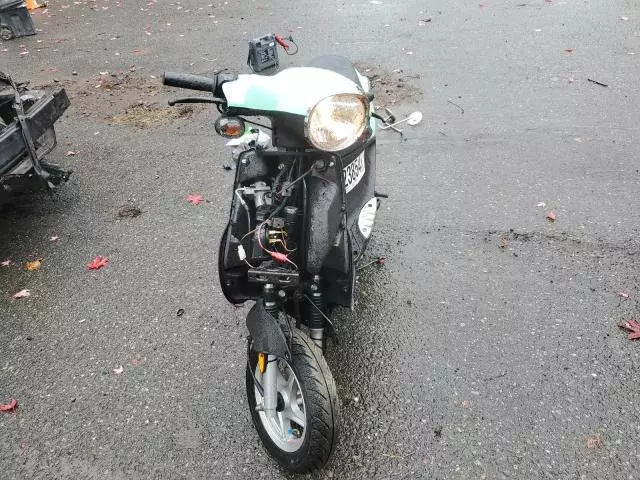 2023 Genuine Scooter Co. Buddy 50