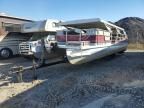 1986 Land Rover 1986 Landau Boat CO Biscayne