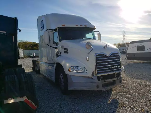 2015 Mack 600 CXU600