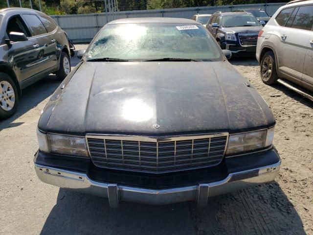 1994 Cadillac Fleetwood Base