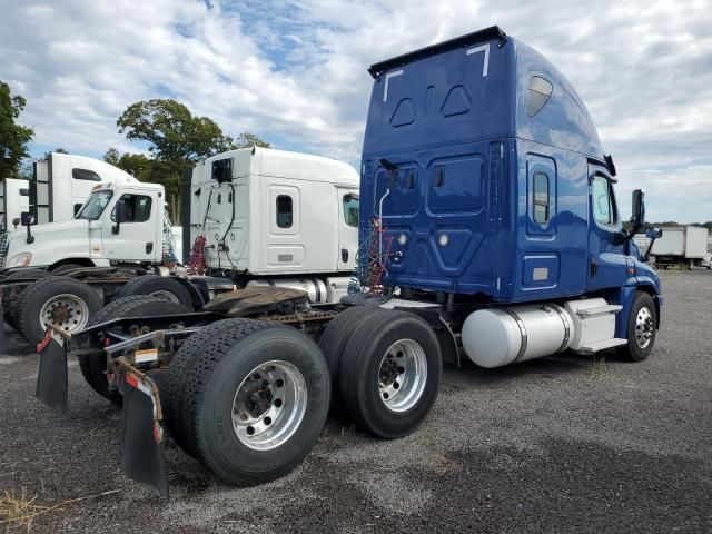 2019 Freightliner Cascadia 125