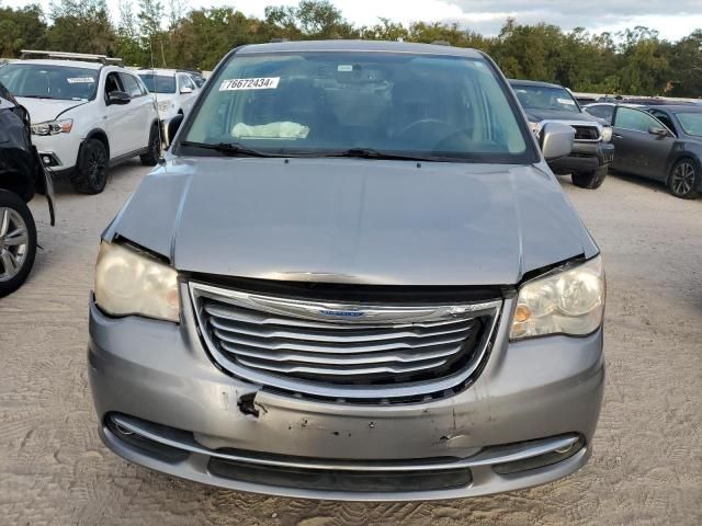 2014 Chrysler Town & Country Touring