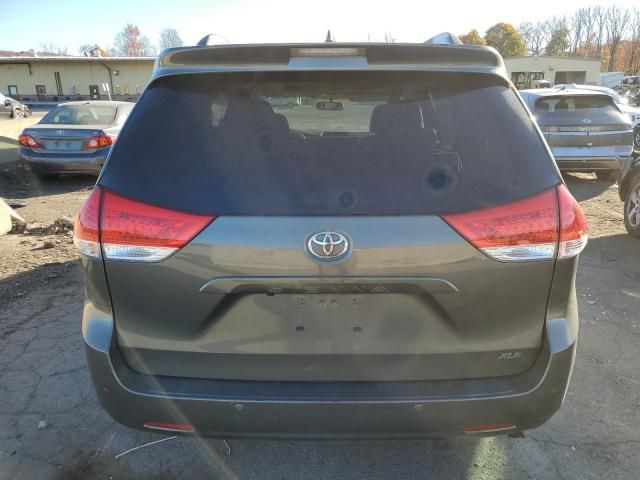 2011 Toyota Sienna XLE