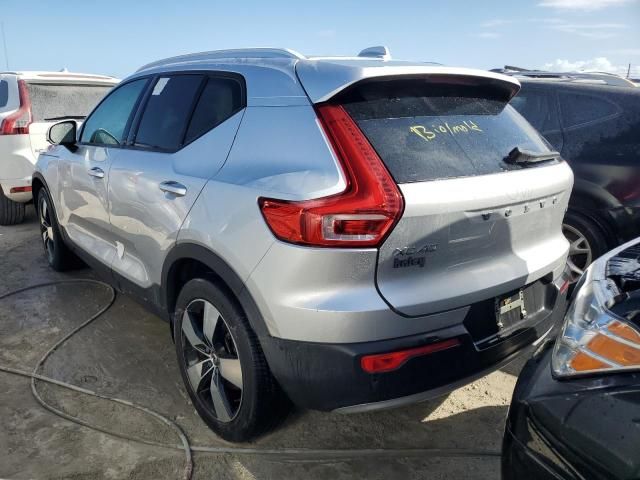 2019 Volvo XC40 T5 Momentum