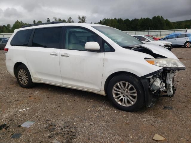 2011 Toyota Sienna XLE