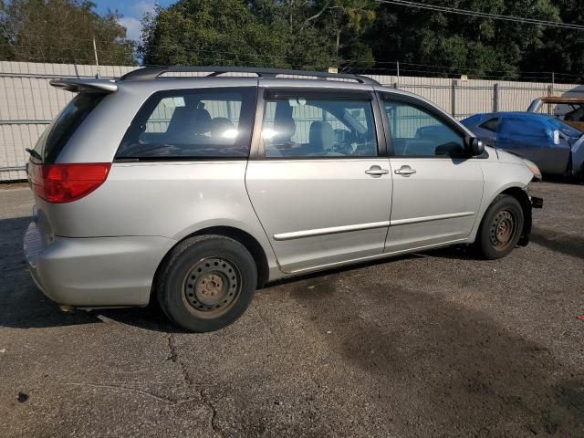 2009 Toyota Sienna CE