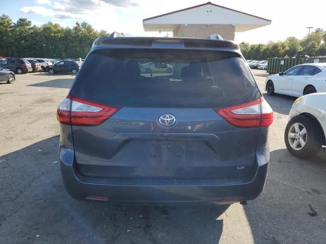 2015 Toyota Sienna LE