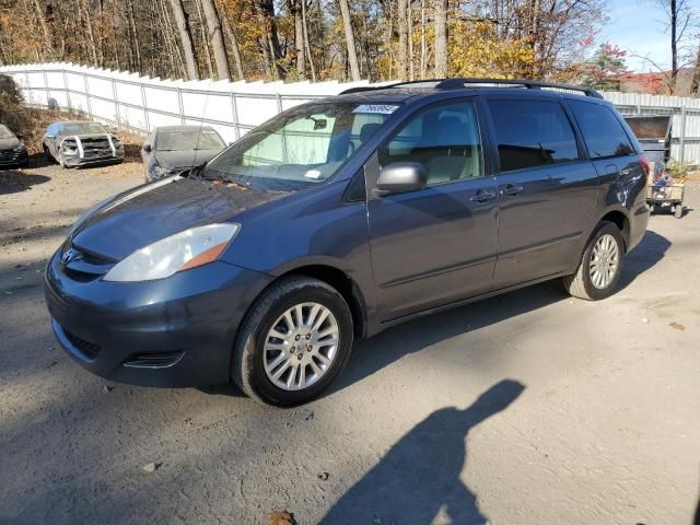 2008 Toyota Sienna LE