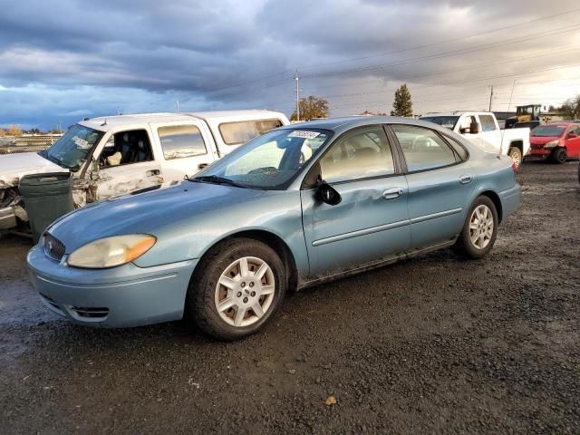 2005 Ford Taurus SE